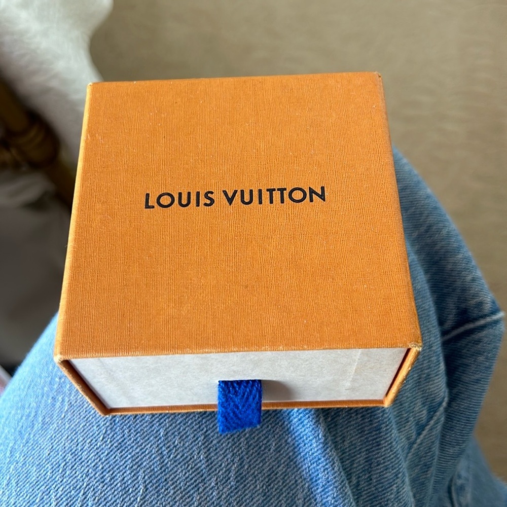 Louis Vuitton clip bracelet